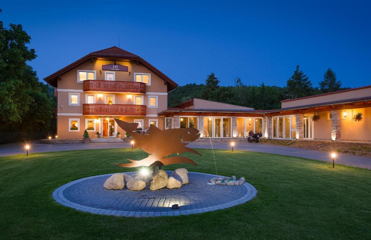 Hotel Honti Wellness Es Konferencia Szalloda Visegrad Luaran gambar