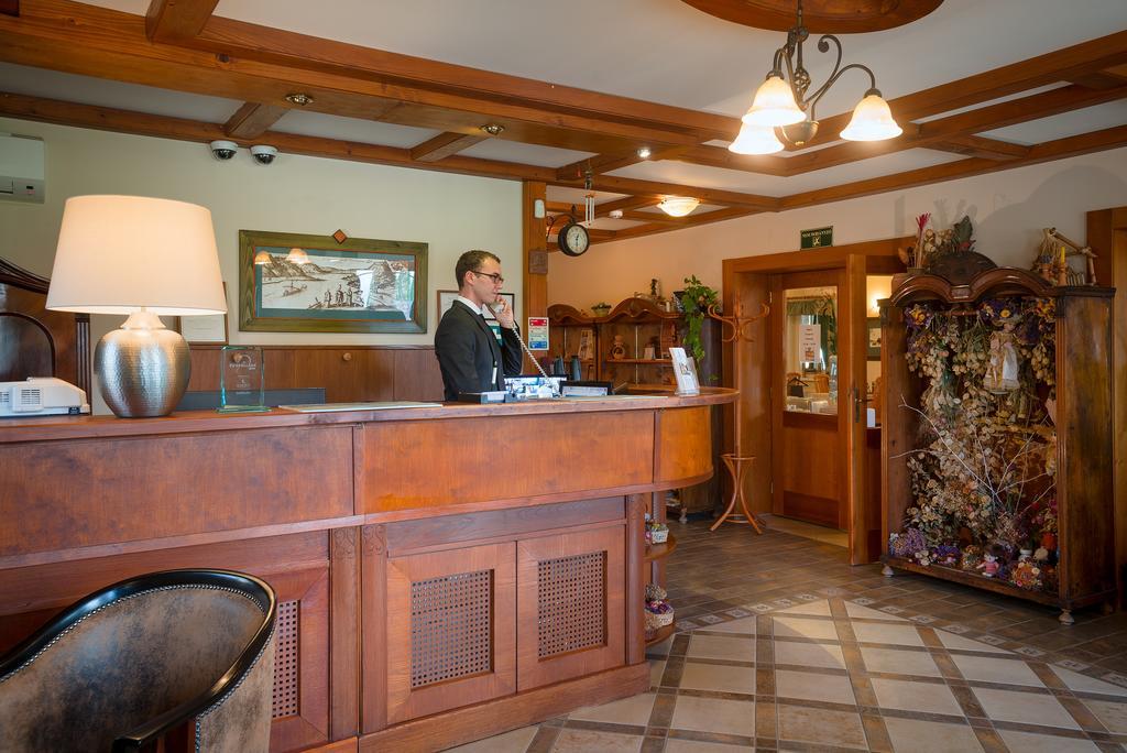 Hotel Honti Wellness Es Konferencia Szalloda Visegrad Luaran gambar