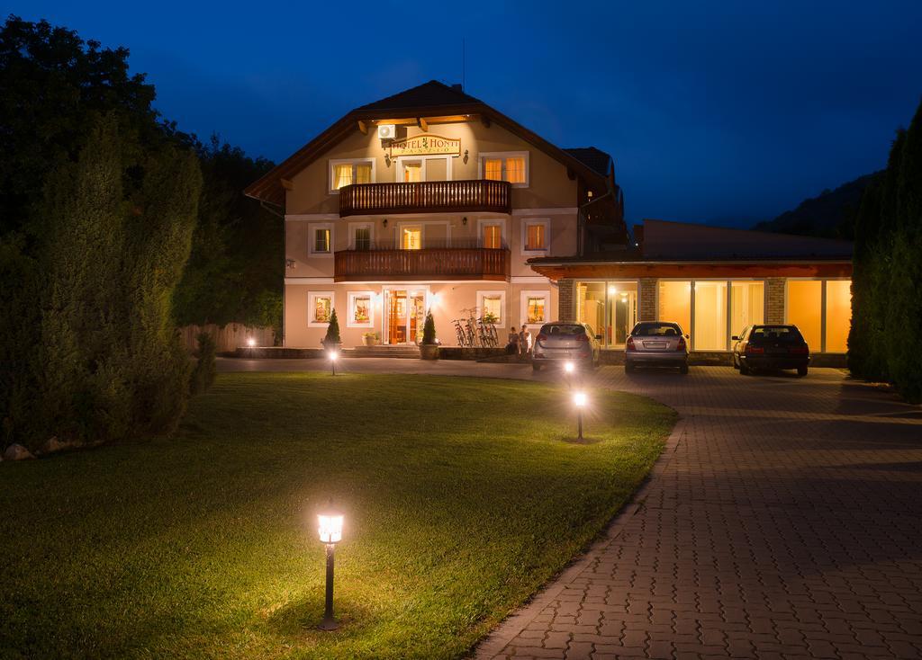 Hotel Honti Wellness Es Konferencia Szalloda Visegrad Luaran gambar