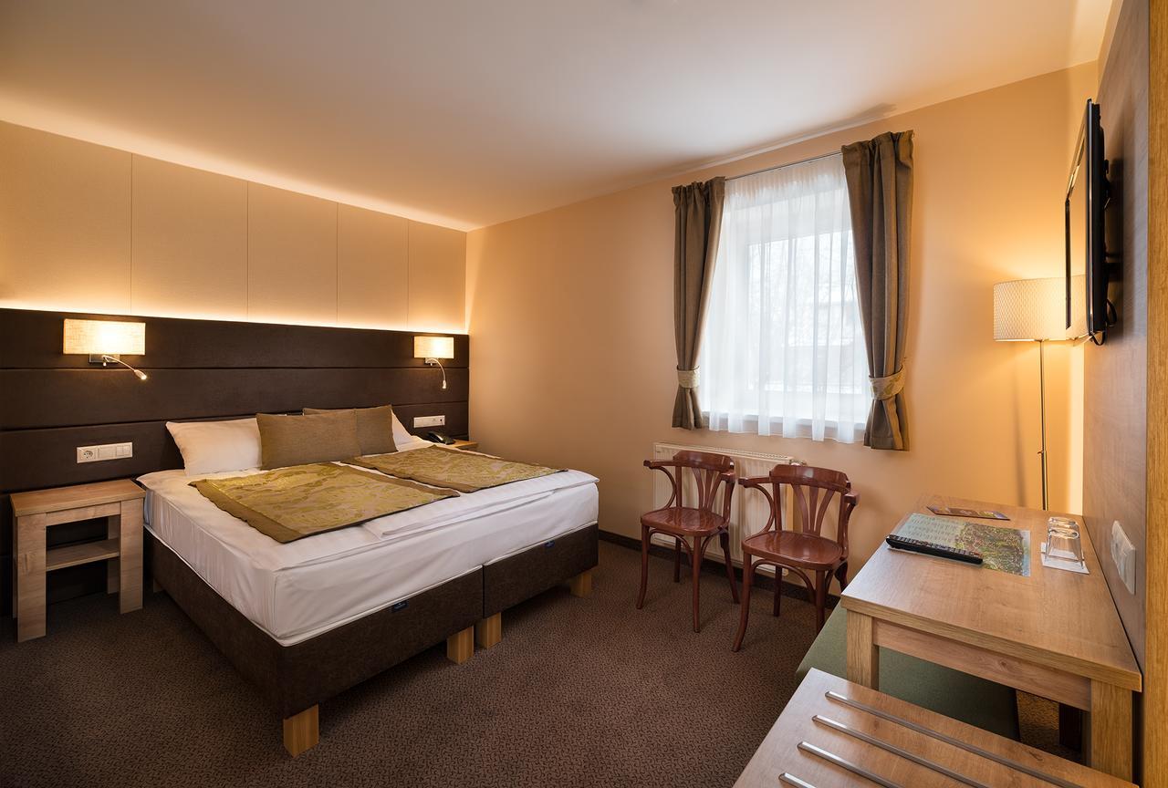 Hotel Honti Wellness Es Konferencia Szalloda Visegrad Luaran gambar