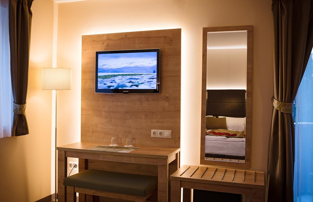Hotel Honti Wellness Es Konferencia Szalloda Visegrad Luaran gambar