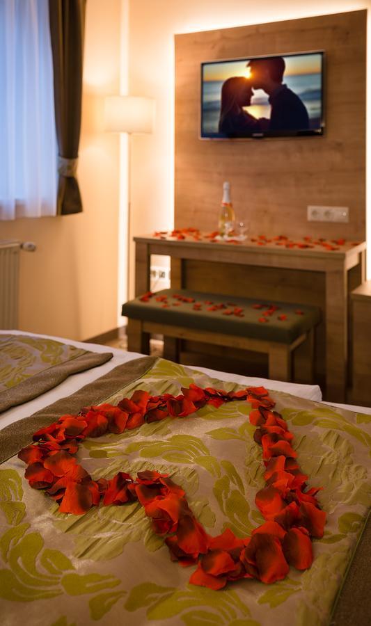 Hotel Honti Wellness Es Konferencia Szalloda Visegrad Luaran gambar